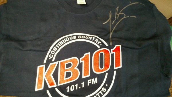 W079 Lee Brice signed KB101 tee XL