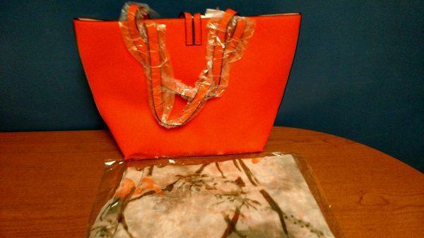 W061 Orange tote