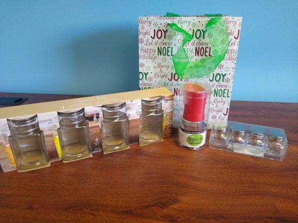 W054 Spice jar set